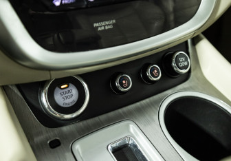 Подержанный автомобиль Nissan Murano Suv 2019 года (21 фото)