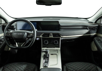 Подержанный автомобиль Exeed TXL 2023 года (13 фото)