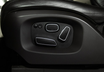 Подержанный автомобиль Land Rover Range Rover 2013 года (22 фото)