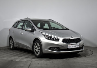 Подержанный автомобиль Kia Ceed Wagon 2015 года (3 фото)