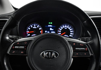 Подержанный автомобиль Kia Sportage 2020 года (17 фото)