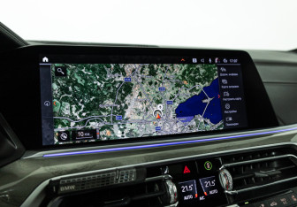 Подержанный автомобиль BMW X7 2019 года (21 фото)