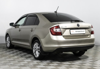 Подержанный автомобиль Skoda Rapid Liftback 2019 года (7 фото)