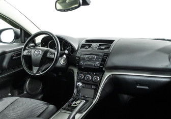 Подержанный автомобиль Mazda 6 Liftback 2010 года (9 фото)