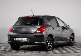 Подержанный автомобиль Peugeot 308 Hatchback 2010 года (5 фото)