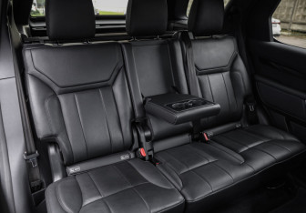 Подержанный автомобиль Land Rover Discovery 2019 года (31 фото)