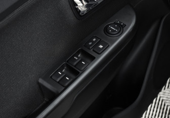 Подержанный автомобиль Kia Rio Sedan 2013 года (10 фото)