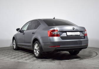 Подержанный автомобиль Skoda Octavia Liftback 2017 года (7 фото)