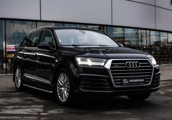 Подержанный автомобиль Audi Q7 2016 года (6 фото)