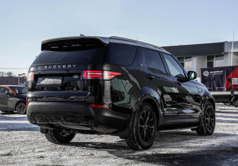 Подержанный автомобиль Land Rover Discovery 2017 года (6 фото)