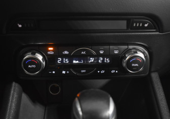 Подержанный автомобиль Mazda CX-5 2018 года (15 фото)