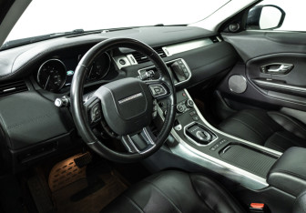 Подержанный автомобиль Land Rover Range Rover Evoque 2018 года (11 фото)