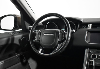 Подержанный автомобиль Land Rover Range Rover Sport 2017 года (15 фото)
