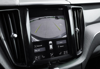 Подержанный автомобиль Volvo XC60 2018 года (17 фото)
