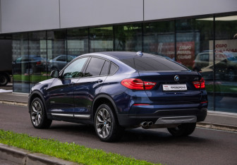 Подержанный автомобиль BMW X4 2014 года (8 фото)