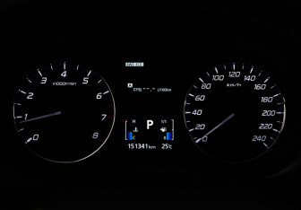 Подержанный автомобиль Mitsubishi Outlander 2013 года (20 фото)