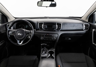 Подержанный автомобиль Kia Sportage 2018 года (10 фото)
