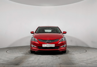 Подержанный автомобиль Hyundai Solaris Hatchback 2016 года (2 фото)