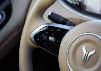 Подержанный автомобиль Voyah Free 2023 года (15 фото)