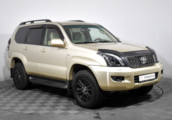 Подержанный автомобиль Toyota Land Cruiser Prado 2007 года (3 фото)