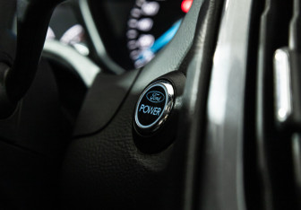 Подержанный автомобиль Ford Focus Hatchback 2013 года (16 фото)