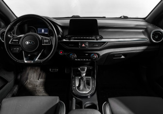 Подержанный автомобиль Kia Cerato Sedan 2020 года (14 фото)