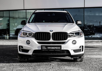 Подержанный автомобиль BMW X5 2017 года (4 фото)