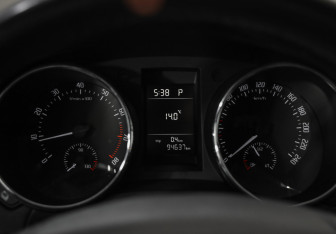 Подержанный автомобиль Skoda Yeti 2011 года (12 фото)