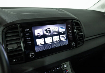 Подержанный автомобиль Skoda Karoq 2020 года (15 фото)
