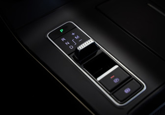 Подержанный автомобиль Exeed LX 2023 года (18 фото)