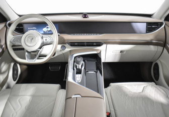 Подержанный автомобиль Voyah Free 2023 года (13 фото)