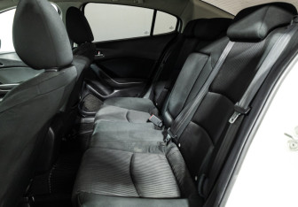Подержанный автомобиль Mazda 3 Sedan 2014 года (10 фото)