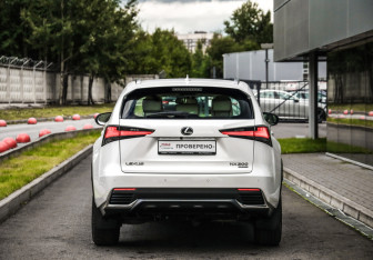 Подержанный автомобиль Lexus NX 2020 года (7 фото)