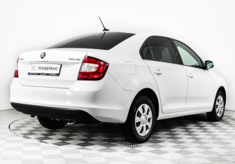 Подержанный автомобиль Skoda Rapid Liftback 2019 года (5 фото)