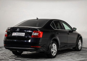Подержанный автомобиль Skoda Octavia Liftback 2018 года (5 фото)