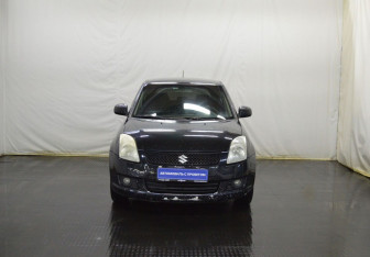 Подержанный автомобиль Suzuki Swift Hatchback 2007 года (2 фото)
