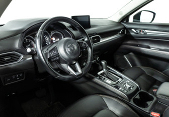 Подержанный автомобиль Mazda CX-5 2021 года (11 фото)