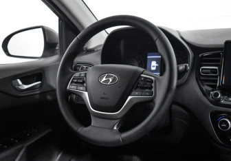 Подержанный автомобиль Hyundai Solaris Sedan 2021 года (15 фото)