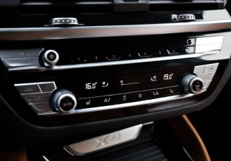 Подержанный автомобиль BMW X4 2020 года (22 фото)