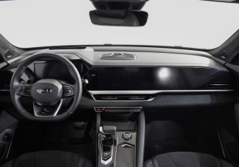 Подержанный автомобиль Geely Monjaro 2024 года (27 фото)