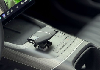 Подержанный автомобиль Changan Lamore 2023 года (18 фото)