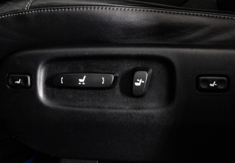 Подержанный автомобиль Lexus LX 2015 года (34 фото)