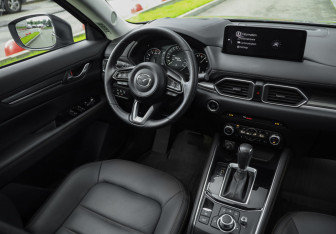 Подержанный автомобиль Mazda CX-5 2024 года (13 фото)