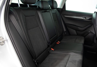 Подержанный автомобиль Skoda Karoq 2020 года (12 фото)