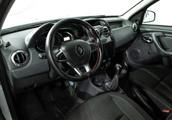 Подержанный автомобиль Renault Duster 2020 года (11 фото)