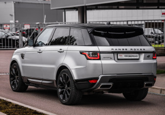 Подержанный автомобиль Land Rover Range Rover Sport 2021 года (8 фото)
