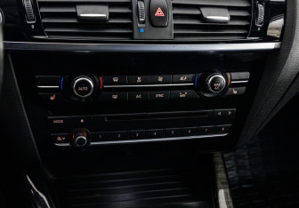 Подержанный автомобиль BMW X3 2014 года (15 фото)
