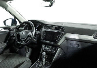 Подержанный автомобиль Volkswagen Tiguan 2019 года (9 фото)