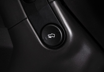 Подержанный автомобиль Ford Explorer 2012 года (20 фото)