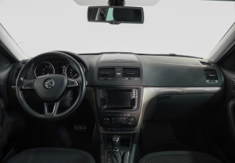 Подержанный автомобиль Skoda Yeti 2015 года (9 фото)